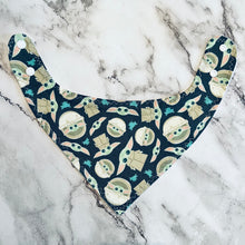Load image into Gallery viewer, Mandalorian Bandana Bibs