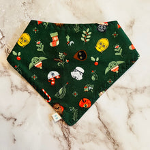 Load image into Gallery viewer, STAR WARS Christmas Bandana Bibs
